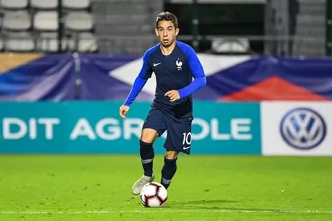 "لست انتهازيًا".. ماكسيم لوبيز يعرض نفسه على منتخب الجزائر